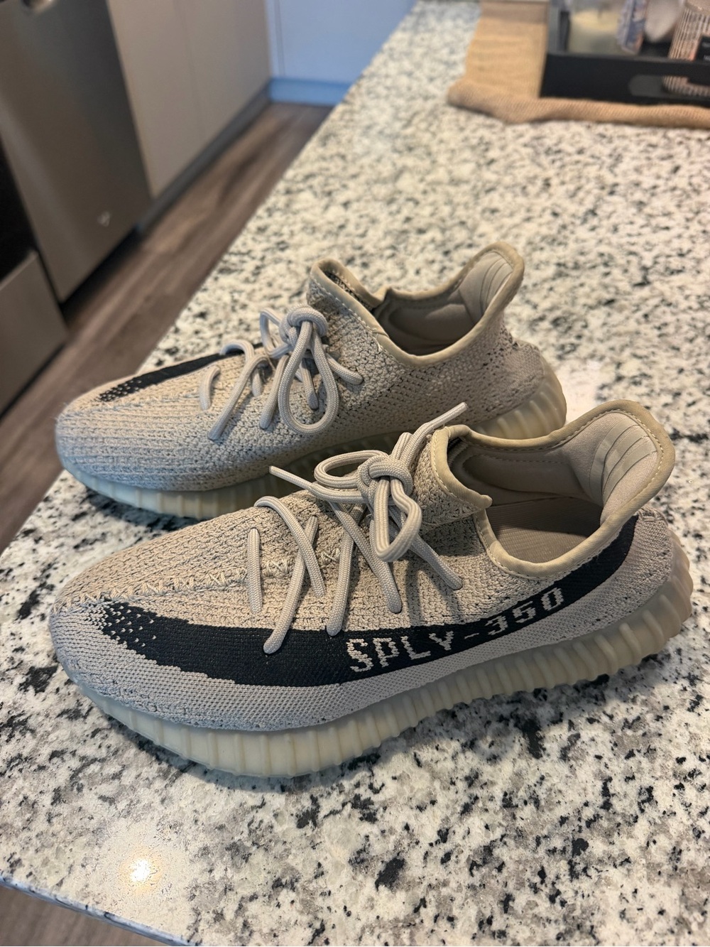 Womens yeezy boost 350 cream/black